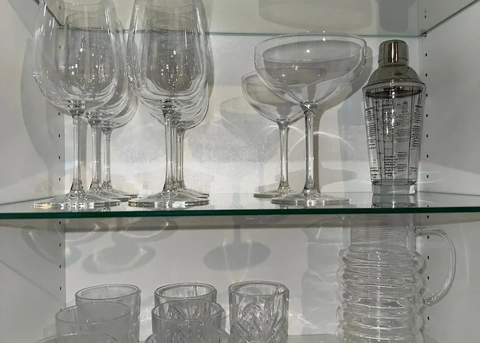 With Free Parking For Car *