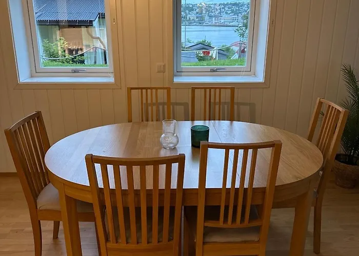 With Free Parking For Car *